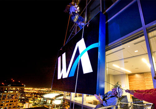 western_alliance_sign_going_up_500opt Western Alliance Sign going up on a building